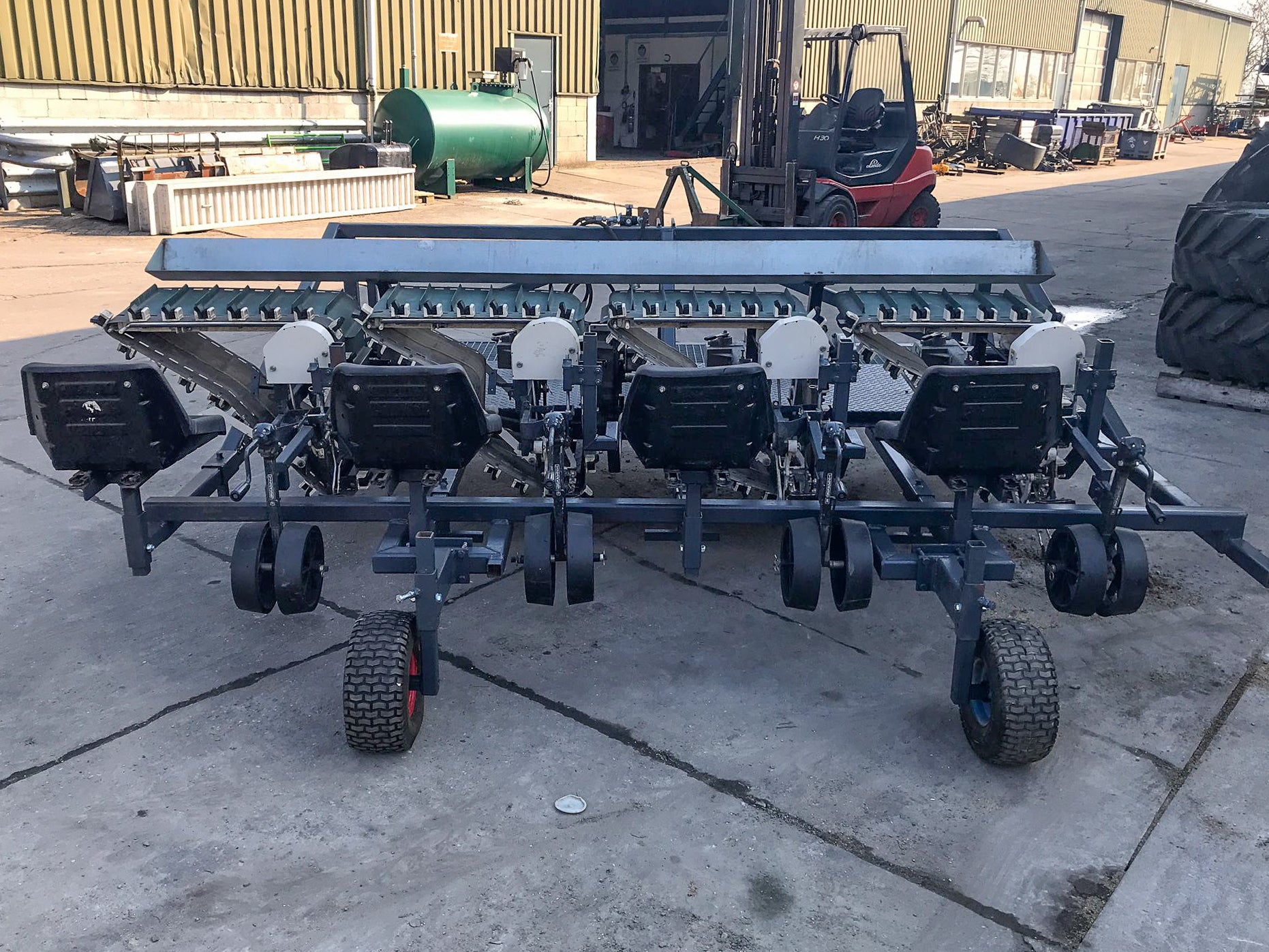 Custom Made 4-Row Sweet Potato Transplanter KP100E-70PBL