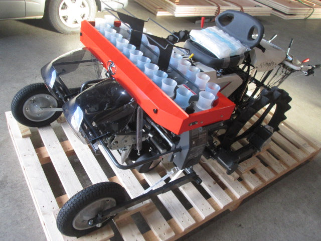kubota seed planter KUBOTA Semi-automatic Riding Vegetable Transplanter KP-202