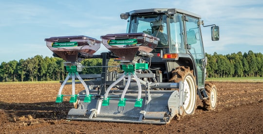 Taisho Fertilizer Spreader Attachment Grand Sower UX-110R
