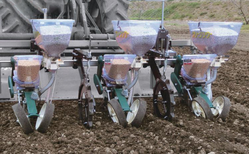 Accessoire pour tracteur de semis et de fertilisation à 3 rangs ASFRG-3STKA